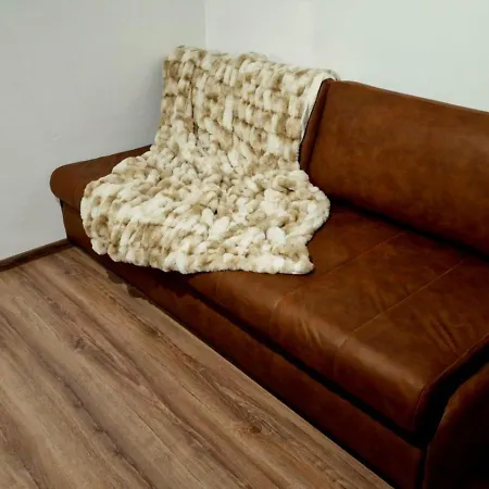 Apartament Rebeka Triawna