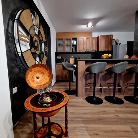 Rebeka Luxury Apartman Trjavna