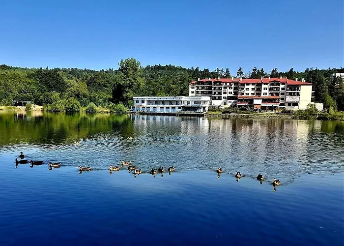 アパート Rebeka Apartment *